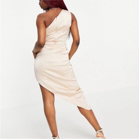 Lavish Alice NWT ONE-SHOULDER FAUX WRAP DRESS IN CHAMPAGNE Size 2 - Picture 4 of 9